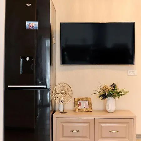 Apartament Front 14 Apartment- & Pools *