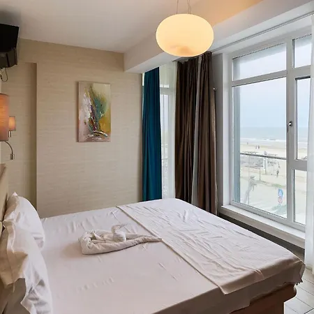 Apartament Front 14 Apartment- & Pools