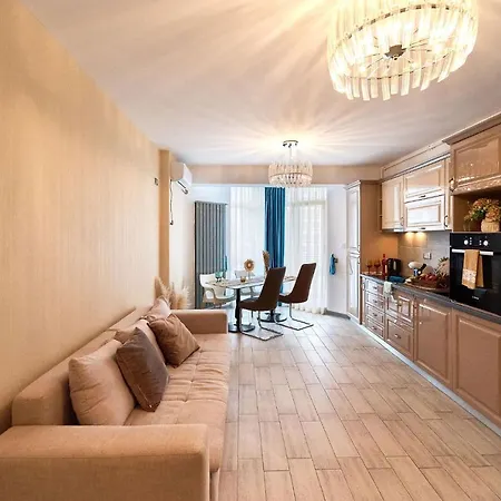 Front 14 Apartment- & Pools Apartment Mamaia