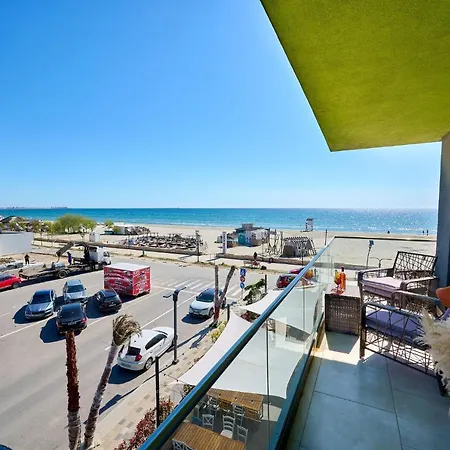 Front 14 Apartment- & Pools * Mamaia
