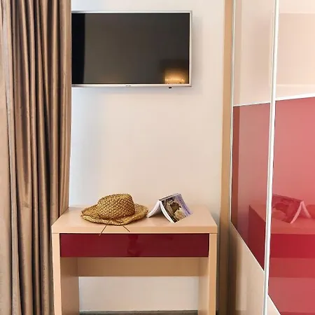 아파트 Front 14 Apartment- & Pools *
